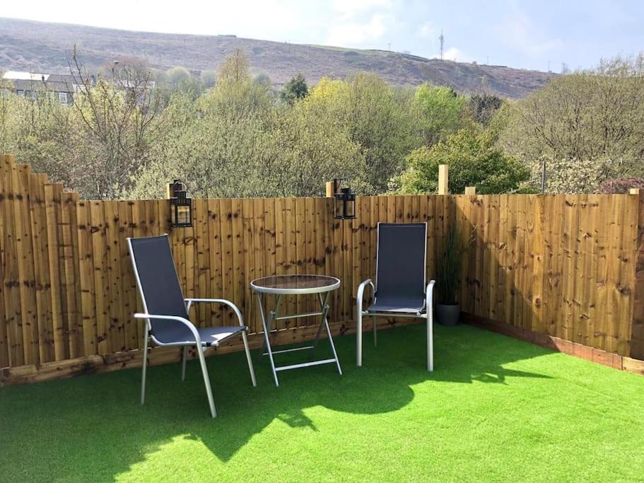 Rhondda Valleys With Breathtaking Riverside Views Llwynypia Buitenkant foto